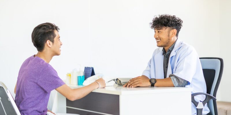 How to Open Up in Therapy: First Steps That Work